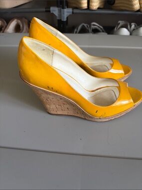 Aldo Yellow Patent Peep-Toe Cork Wedges 38 ladies